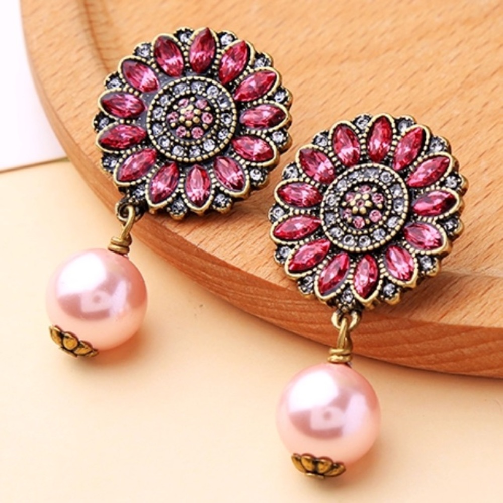 Swarovski Pink Pearl Fiesta Earrings New With Tags - Picture 3 of 3